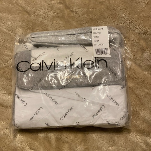 Calvin Klein Hayden Crossbody bag - Picture 3 of 6